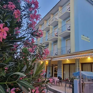 hotel-clara-1.riccione-hotels.org/